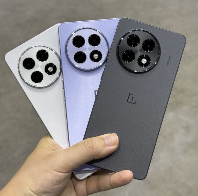 0 Pro：国补当下性价比直屏手机该怎么选j9国际站一加Ace 5 Pro与红米K8(图22)