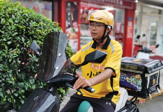 支架交警：不是为难大家是为了安全J9九游会电动车不允许安装手机